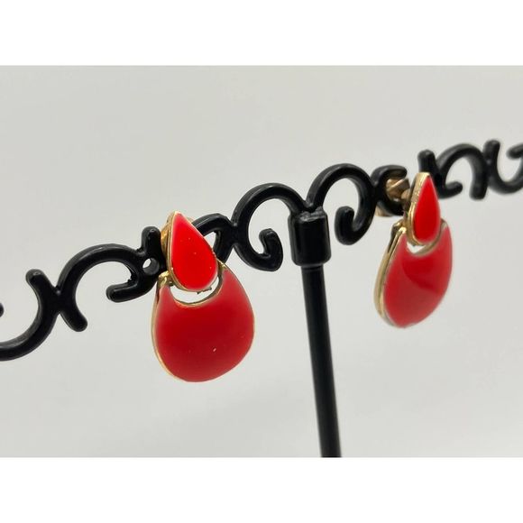 Red Doorknocker Enamel Earrings! - Picture 9 of 11
